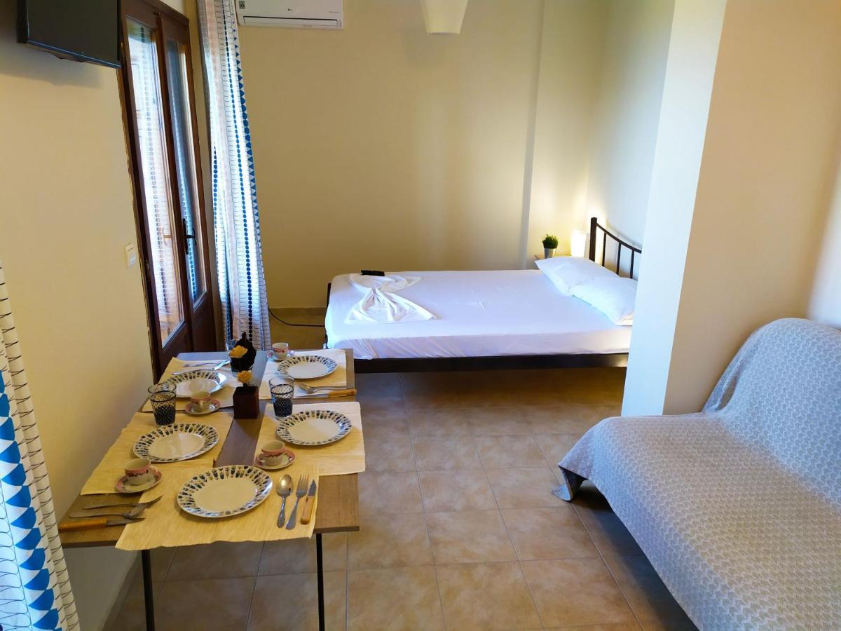 Villa Leonidas Greecefiloxenia Lefokastro Esterno foto