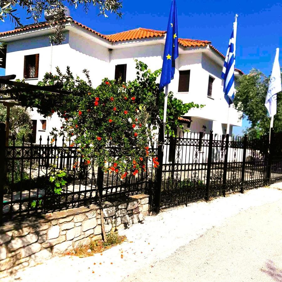 Villa Leonidas Greecefiloxenia Lefokastro Esterno foto