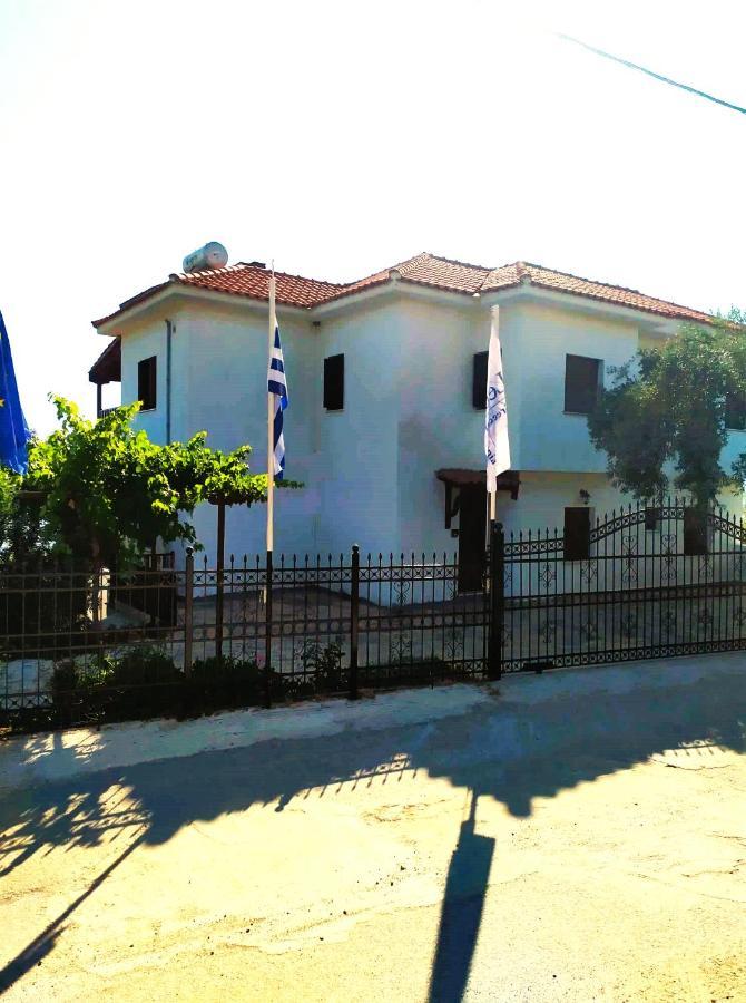 Villa Leonidas Greecefiloxenia Lefokastro Esterno foto