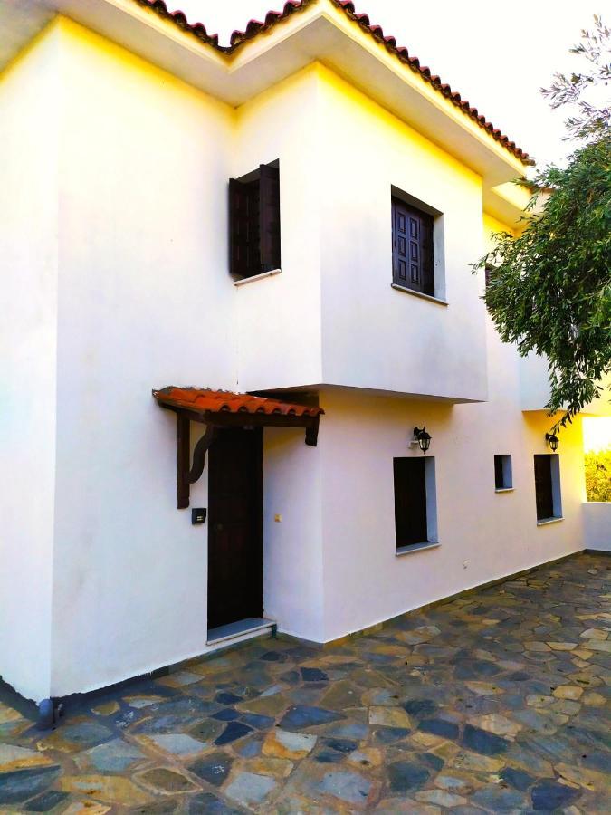 Villa Leonidas Greecefiloxenia Lefokastro Esterno foto