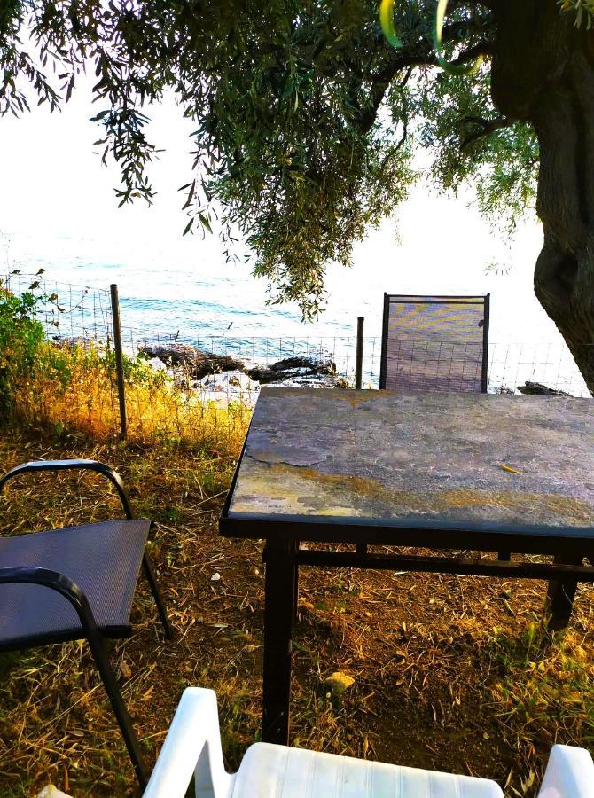 Villa Leonidas Greecefiloxenia Lefokastro Esterno foto